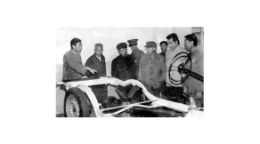 80年代初，交通部副部長王展義來我校檢查指導(dǎo)工作